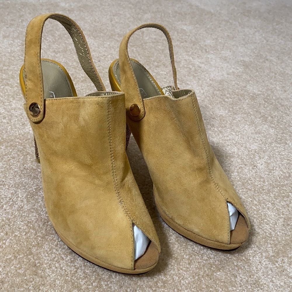 Women’s Suede Peep Toe High Heels with Chain Like Heel design - Picture 5 of 14